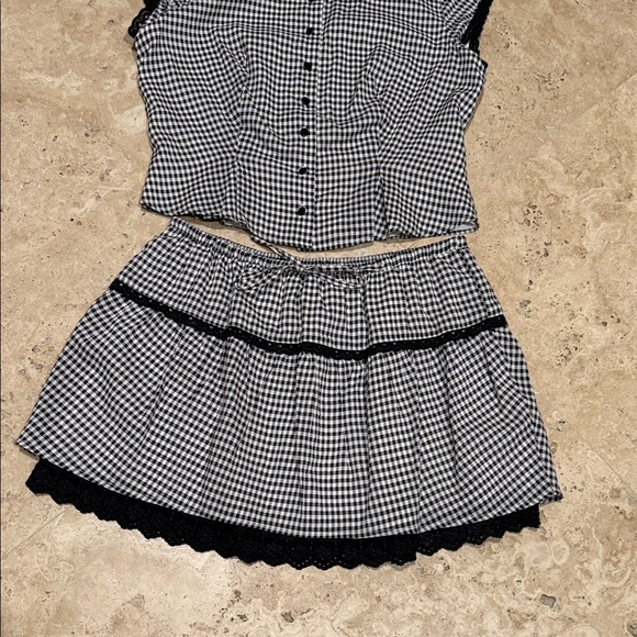 Black and White Checkered Women's Skirt - Picture 5 of 6